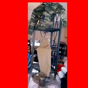 Army set with army crocks